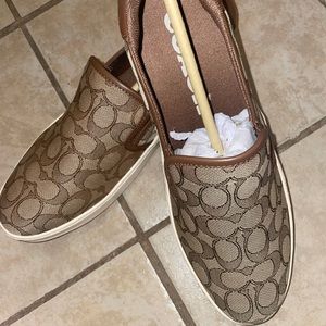 Coach Wells Signature Slip ons